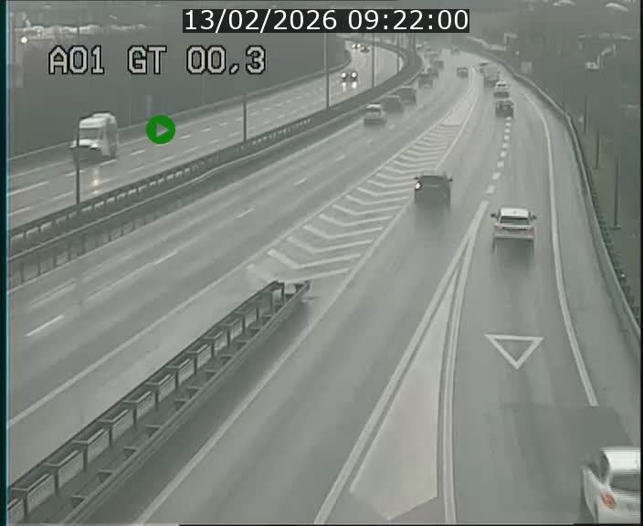 <h2>Traffic live webcam Luxembourg Croix de Gasperich - A1 direction Kirchberg - BK 0.3</h2>