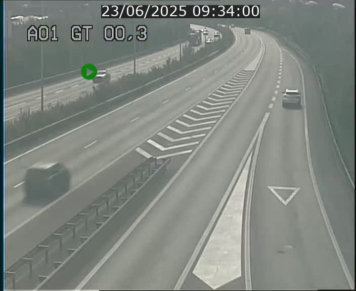 <h2>Traffic live webcam Luxembourg Croix de Gasperich - A1 direction Kirchberg - BK 0.3</h2>