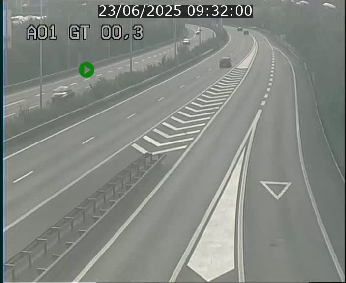 <h2>Traffic live webcam Luxembourg Croix de Gasperich - A1 direction Kirchberg - BK 0.3</h2>