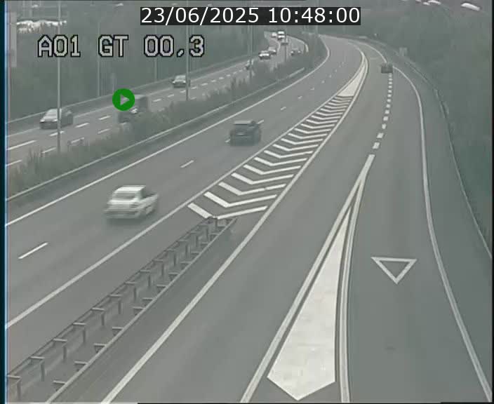 <h2>Traffic live webcam Luxembourg Croix de Gasperich - A1 direction Kirchberg - BK 0.3</h2>