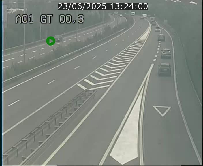 <h2>Traffic live webcam Luxembourg Croix de Gasperich - A1 direction Kirchberg - BK 0.3</h2>