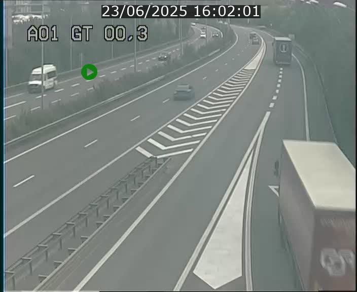 <h2>Traffic live webcam Luxembourg Croix de Gasperich - A1 direction Kirchberg - BK 0.3</h2>