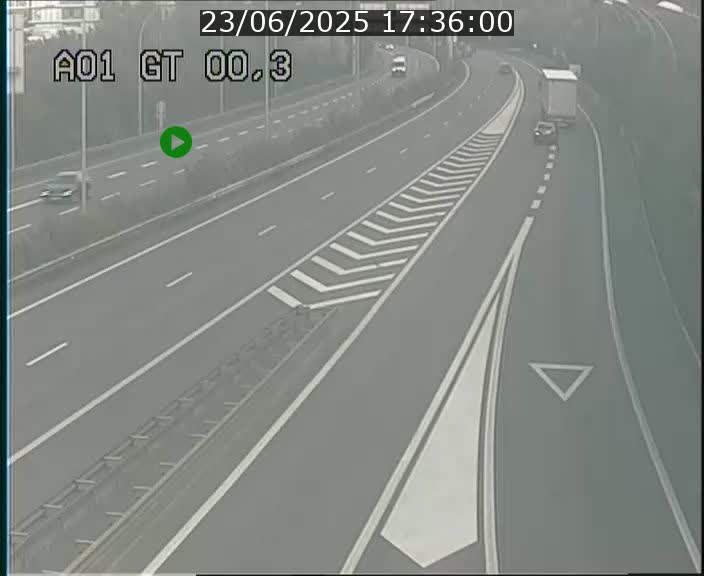 <h2>Traffic live webcam Luxembourg Croix de Gasperich - A1 direction Kirchberg - BK 0.3</h2>