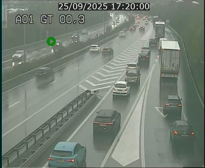 <h2>Traffic live webcam Luxembourg Croix de Gasperich - A1 direction Kirchberg - BK 0.3</h2>