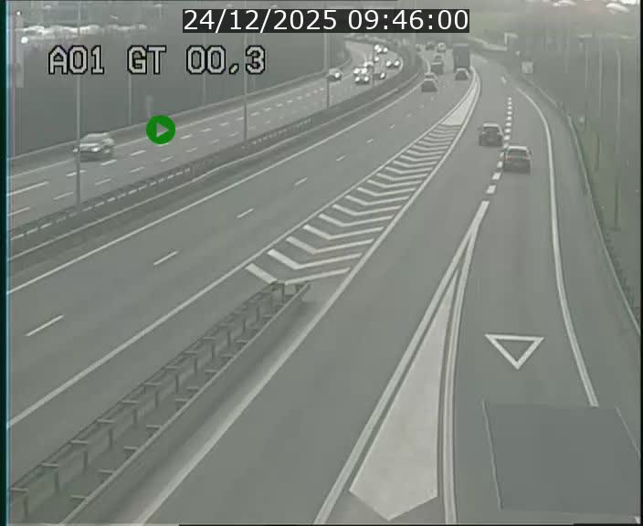 <h2>Traffic live webcam Luxembourg Croix de Gasperich - A1 direction Kirchberg - BK 0.3</h2>