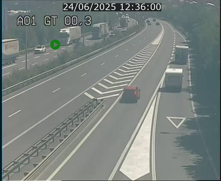 <h2>Traffic live webcam Luxembourg Croix de Gasperich - A1 direction Kirchberg - BK 0.3</h2>
