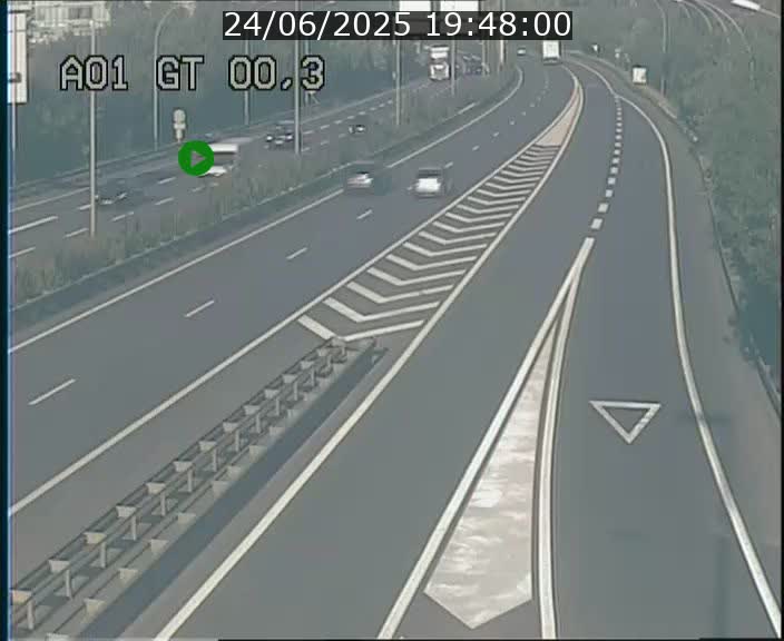 <h2>Traffic live webcam Luxembourg Croix de Gasperich - A1 direction Kirchberg - BK 0.3</h2>