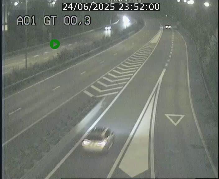 <h2>Traffic live webcam Luxembourg Croix de Gasperich - A1 direction Kirchberg - BK 0.3</h2>