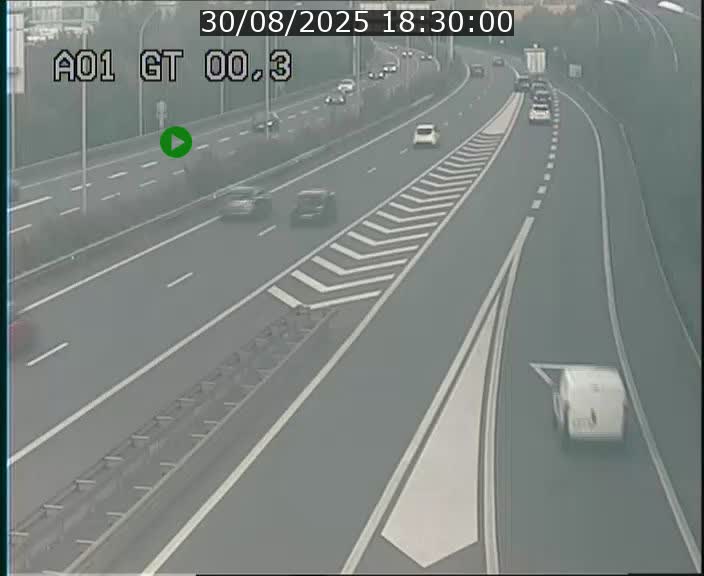 <h2>Traffic live webcam Luxembourg Croix de Gasperich - A1 direction Kirchberg - BK 0.3</h2>
