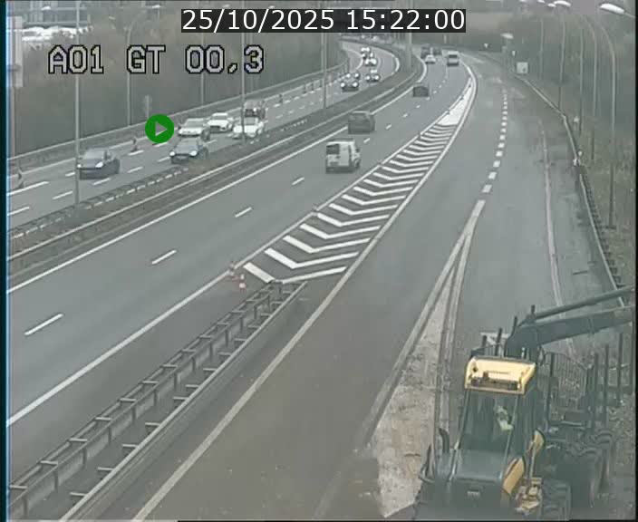 <h2>Traffic live webcam Luxembourg Croix de Gasperich - A1 direction Kirchberg - BK 0.3</h2>