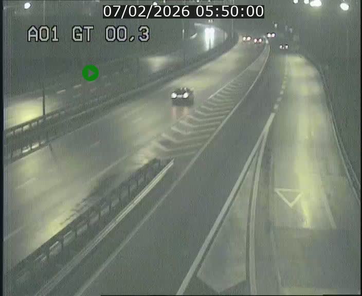 <h2>Traffic live webcam Luxembourg Croix de Gasperich - A1 direction Kirchberg - BK 0.3</h2>