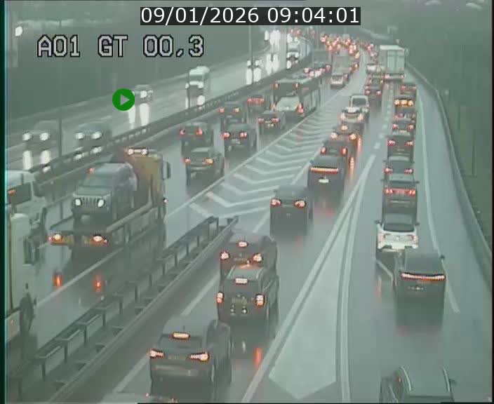 <h2>Traffic live webcam Luxembourg Croix de Gasperich - A1 direction Kirchberg - BK 0.3</h2>