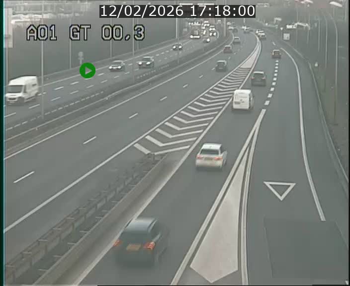 <h2>Traffic live webcam Luxembourg Croix de Gasperich - A1 direction Kirchberg - BK 0.3</h2>