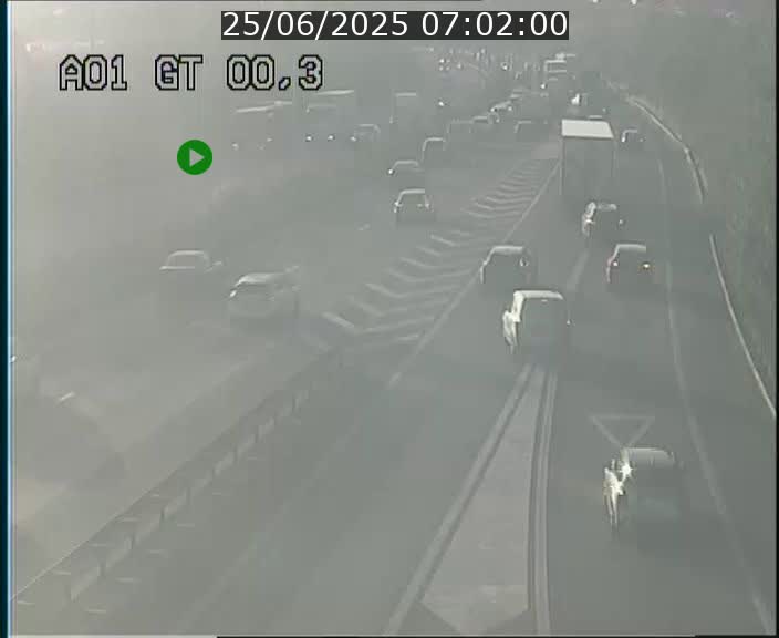 <h2>Traffic live webcam Luxembourg Croix de Gasperich - A1 direction Kirchberg - BK 0.3</h2>