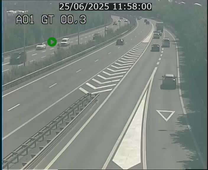 <h2>Traffic live webcam Luxembourg Croix de Gasperich - A1 direction Kirchberg - BK 0.3</h2>