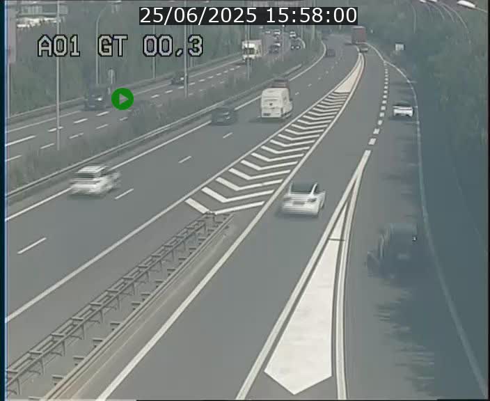 <h2>Traffic live webcam Luxembourg Croix de Gasperich - A1 direction Kirchberg - BK 0.3</h2>