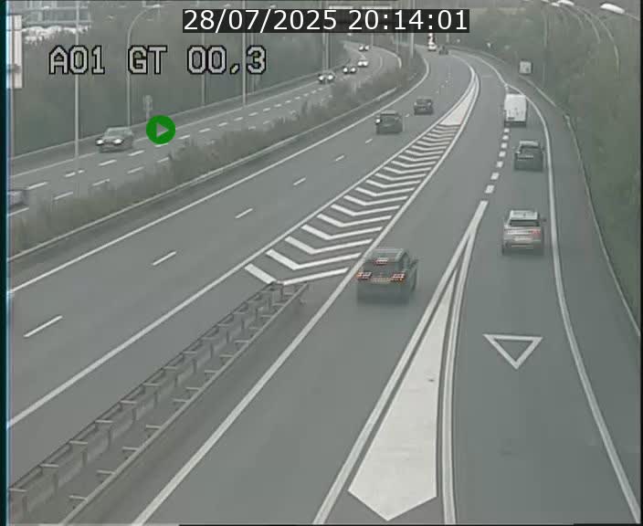 <h2>Traffic live webcam Luxembourg Croix de Gasperich - A1 direction Kirchberg - BK 0.3</h2>