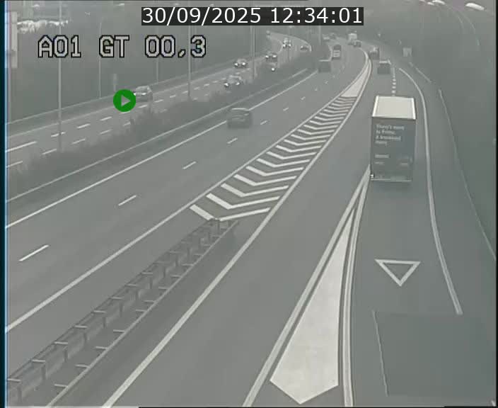 <h2>Traffic live webcam Luxembourg Croix de Gasperich - A1 direction Kirchberg - BK 0.3</h2>