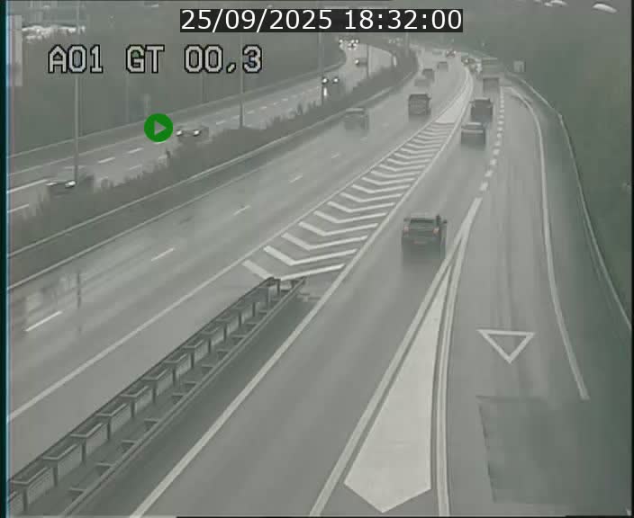 <h2>Traffic live webcam Luxembourg Croix de Gasperich - A1 direction Kirchberg - BK 0.3</h2>