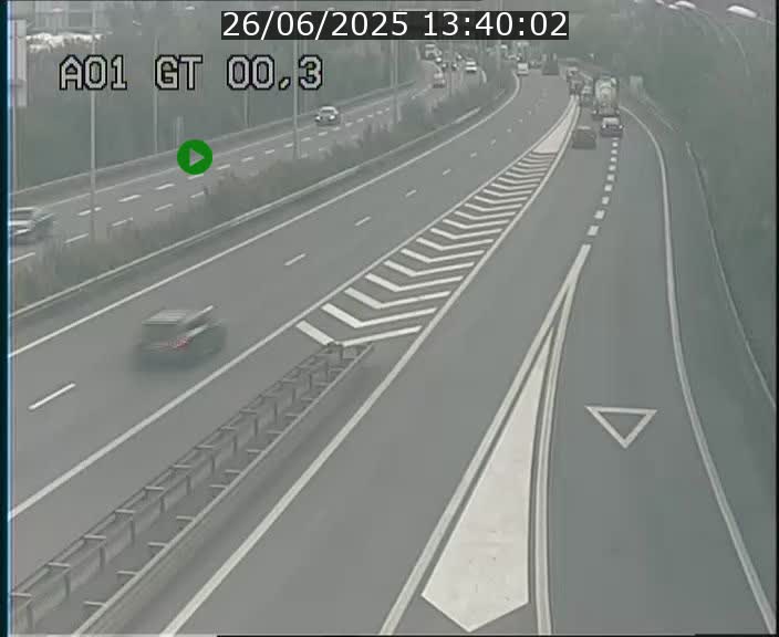 <h2>Traffic live webcam Luxembourg Croix de Gasperich - A1 direction Kirchberg - BK 0.3</h2>