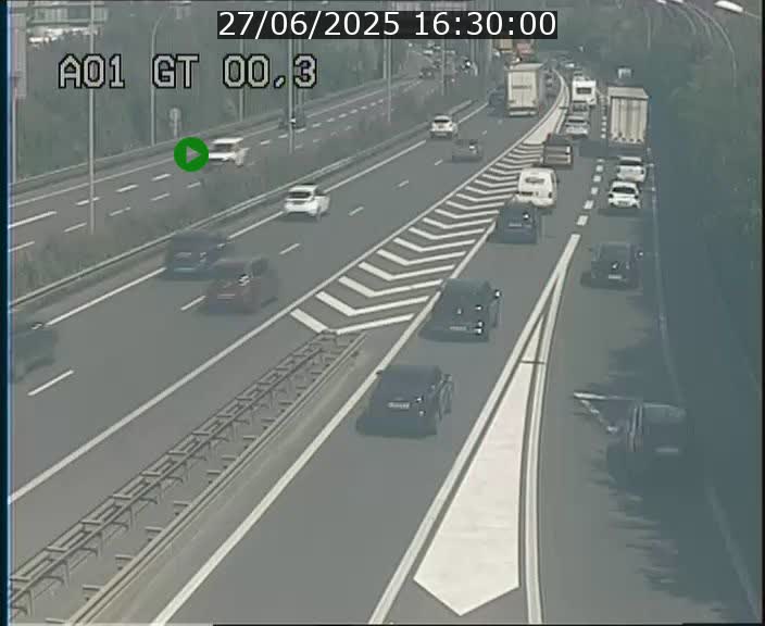 <h2>Traffic live webcam Luxembourg Croix de Gasperich - A1 direction Kirchberg - BK 0.3</h2>