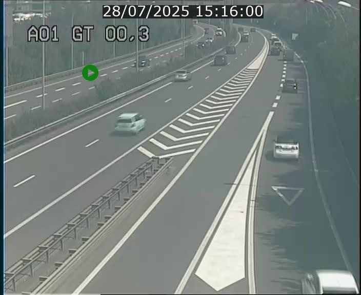 <h2>Traffic live webcam Luxembourg Croix de Gasperich - A1 direction Kirchberg - BK 0.3</h2>