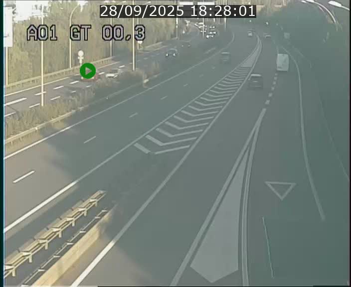 <h2>Traffic live webcam Luxembourg Croix de Gasperich - A1 direction Kirchberg - BK 0.3</h2>