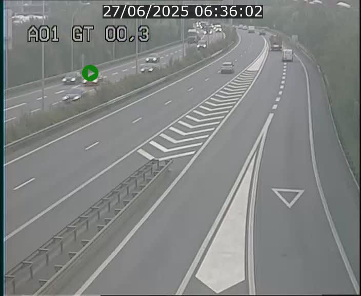 <h2>Traffic live webcam Luxembourg Croix de Gasperich - A1 direction Kirchberg - BK 0.3</h2>