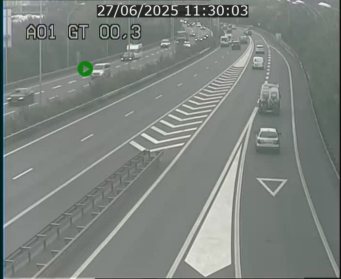 <h2>Traffic live webcam Luxembourg Croix de Gasperich - A1 direction Kirchberg - BK 0.3</h2>