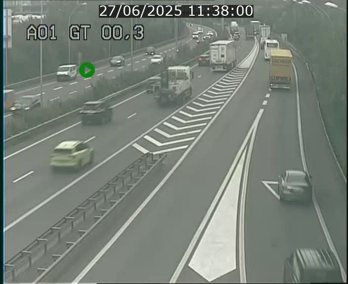 <h2>Traffic live webcam Luxembourg Croix de Gasperich - A1 direction Kirchberg - BK 0.3</h2>