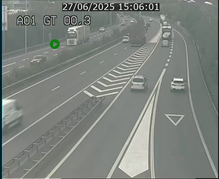 <h2>Traffic live webcam Luxembourg Croix de Gasperich - A1 direction Kirchberg - BK 0.3</h2>