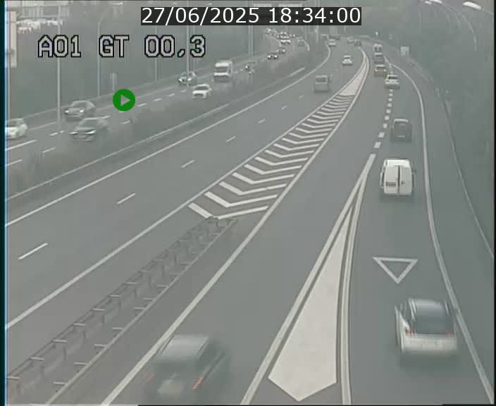 <h2>Traffic live webcam Luxembourg Croix de Gasperich - A1 direction Kirchberg - BK 0.3</h2>