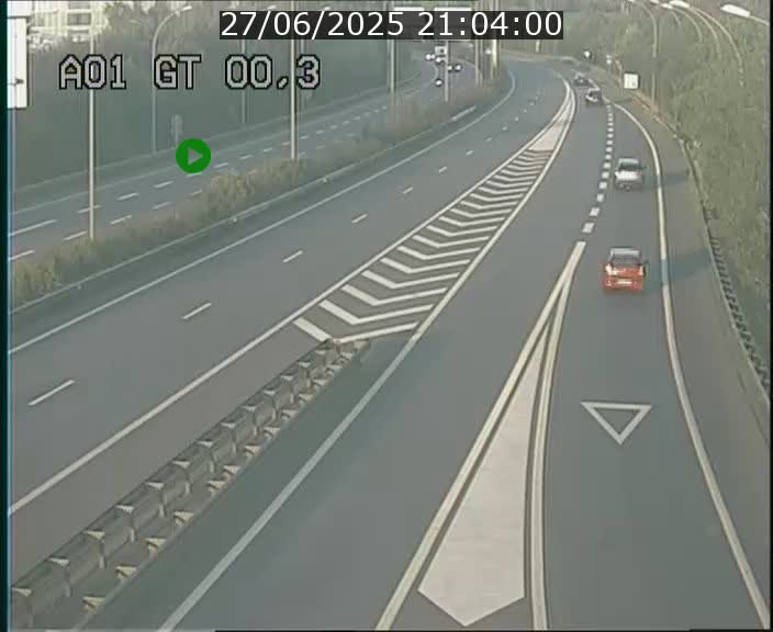 <h2>Traffic live webcam Luxembourg Croix de Gasperich - A1 direction Kirchberg - BK 0.3</h2>