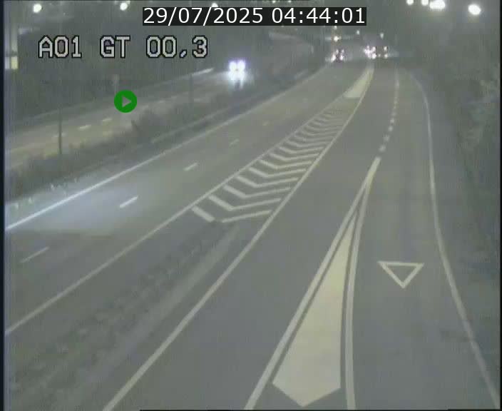 <h2>Traffic live webcam Luxembourg Croix de Gasperich - A1 direction Kirchberg - BK 0.3</h2>