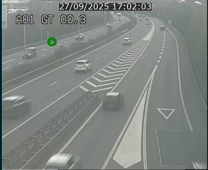 <h2>Traffic live webcam Luxembourg Croix de Gasperich - A1 direction Kirchberg - BK 0.3</h2>