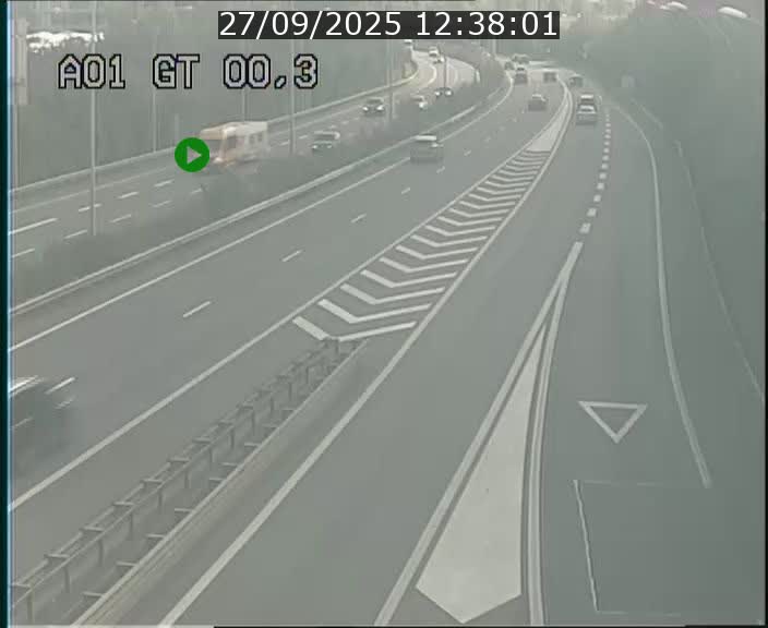 <h2>Traffic live webcam Luxembourg Croix de Gasperich - A1 direction Kirchberg - BK 0.3</h2>