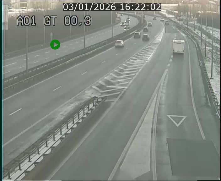 <h2>Traffic live webcam Luxembourg Croix de Gasperich - A1 direction Kirchberg - BK 0.3</h2>