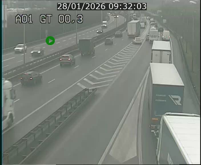 <h2>Traffic live webcam Luxembourg Croix de Gasperich - A1 direction Kirchberg - BK 0.3</h2>