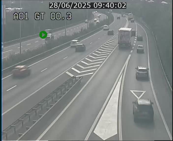 <h2>Traffic live webcam Luxembourg Croix de Gasperich - A1 direction Kirchberg - BK 0.3</h2>