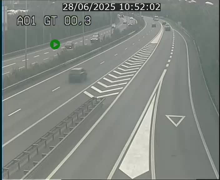 <h2>Traffic live webcam Luxembourg Croix de Gasperich - A1 direction Kirchberg - BK 0.3</h2>