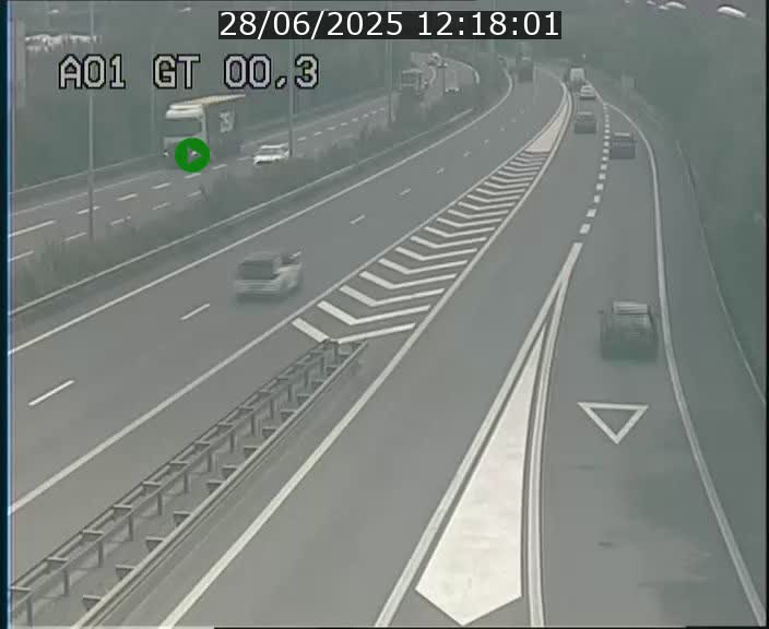 <h2>Traffic live webcam Luxembourg Croix de Gasperich - A1 direction Kirchberg - BK 0.3</h2>