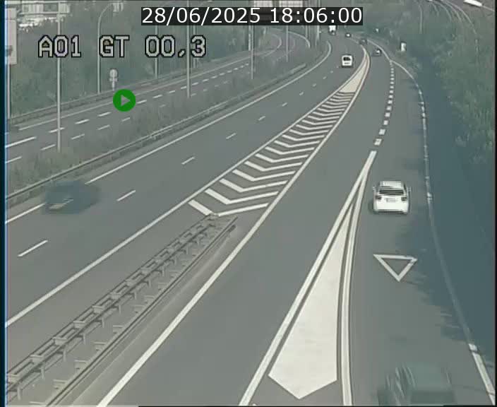 <h2>Traffic live webcam Luxembourg Croix de Gasperich - A1 direction Kirchberg - BK 0.3</h2>