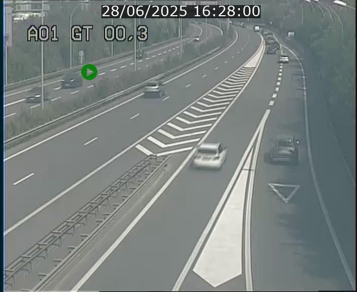 <h2>Traffic live webcam Luxembourg Croix de Gasperich - A1 direction Kirchberg - BK 0.3</h2>