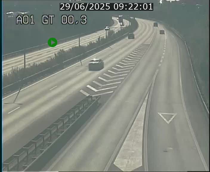 <h2>Traffic live webcam Luxembourg Croix de Gasperich - A1 direction Kirchberg - BK 0.3</h2>