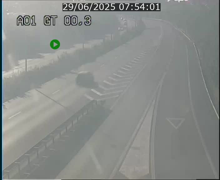 <h2>Traffic live webcam Luxembourg Croix de Gasperich - A1 direction Kirchberg - BK 0.3</h2>