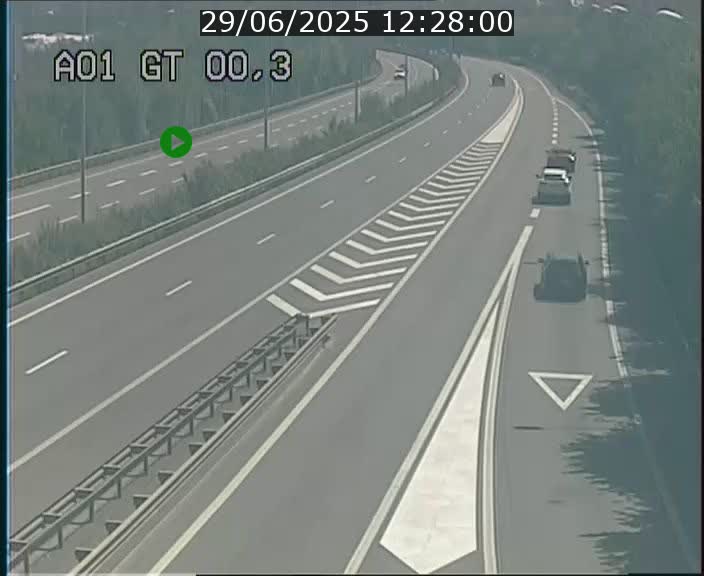 <h2>Traffic live webcam Luxembourg Croix de Gasperich - A1 direction Kirchberg - BK 0.3</h2>
