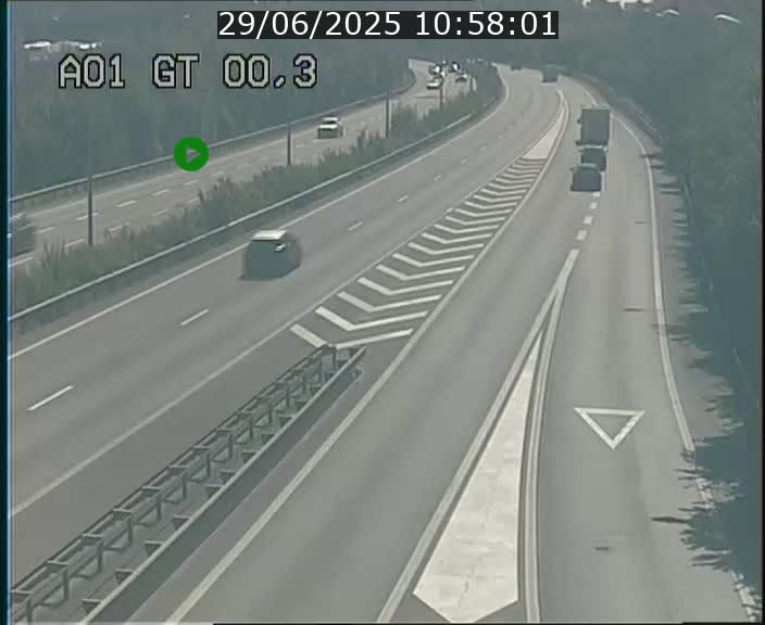 <h2>Traffic live webcam Luxembourg Croix de Gasperich - A1 direction Kirchberg - BK 0.3</h2>