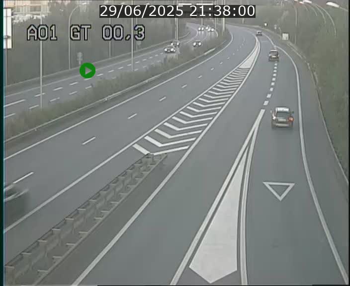 <h2>Traffic live webcam Luxembourg Croix de Gasperich - A1 direction Kirchberg - BK 0.3</h2>