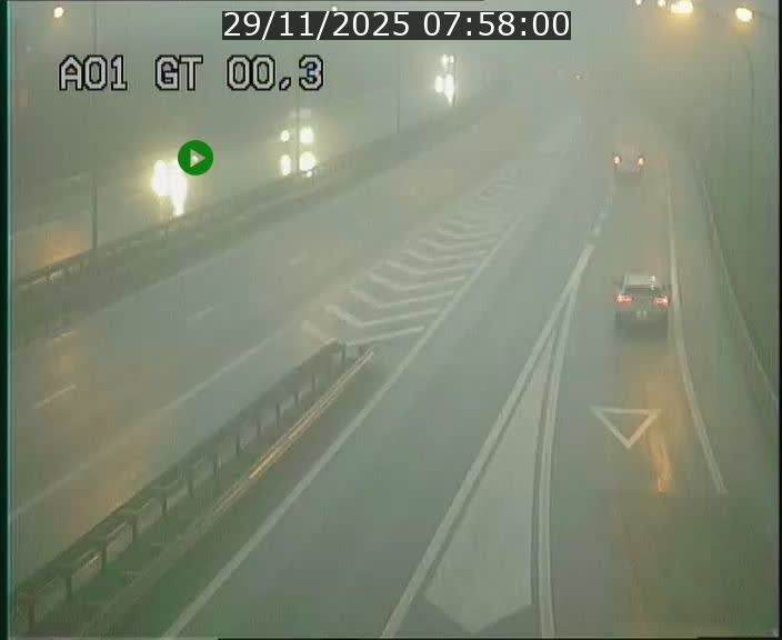 <h2>Traffic live webcam Luxembourg Croix de Gasperich - A1 direction Kirchberg - BK 0.3</h2>