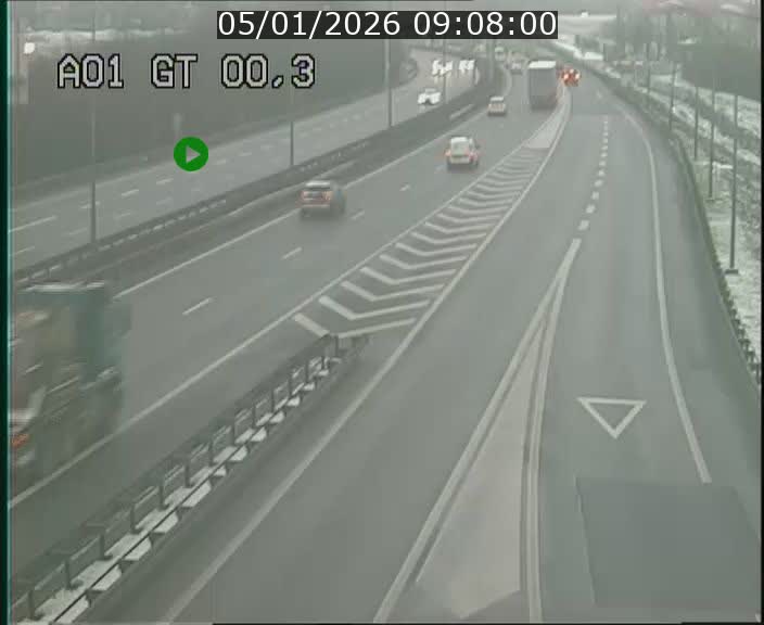 <h2>Traffic live webcam Luxembourg Croix de Gasperich - A1 direction Kirchberg - BK 0.3</h2>